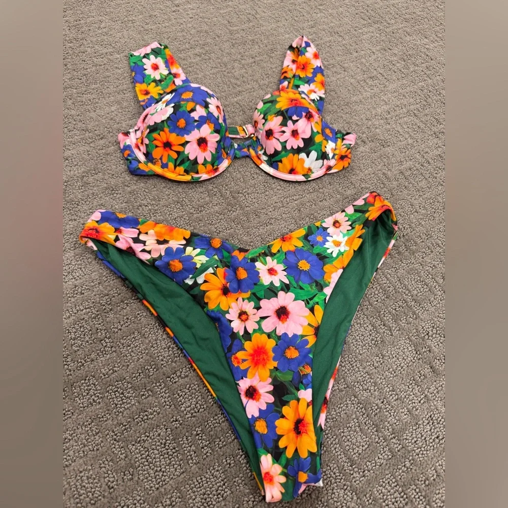 M WeWoreWhat Bikini - Picture 5 of 11